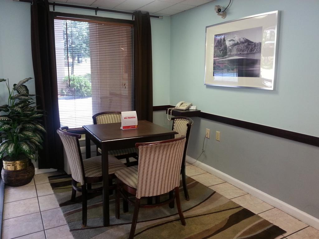 במוטל Super 8 By Wyndham Decatur/Lithonia/Atl Area מראה חיצוני תמונה